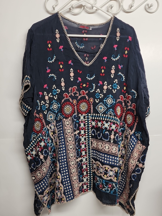 Johnny Was Tops - Johnny Was Navy Embroidered V-Neck Tunic with Multicolor Stitching Size 1X BOHO